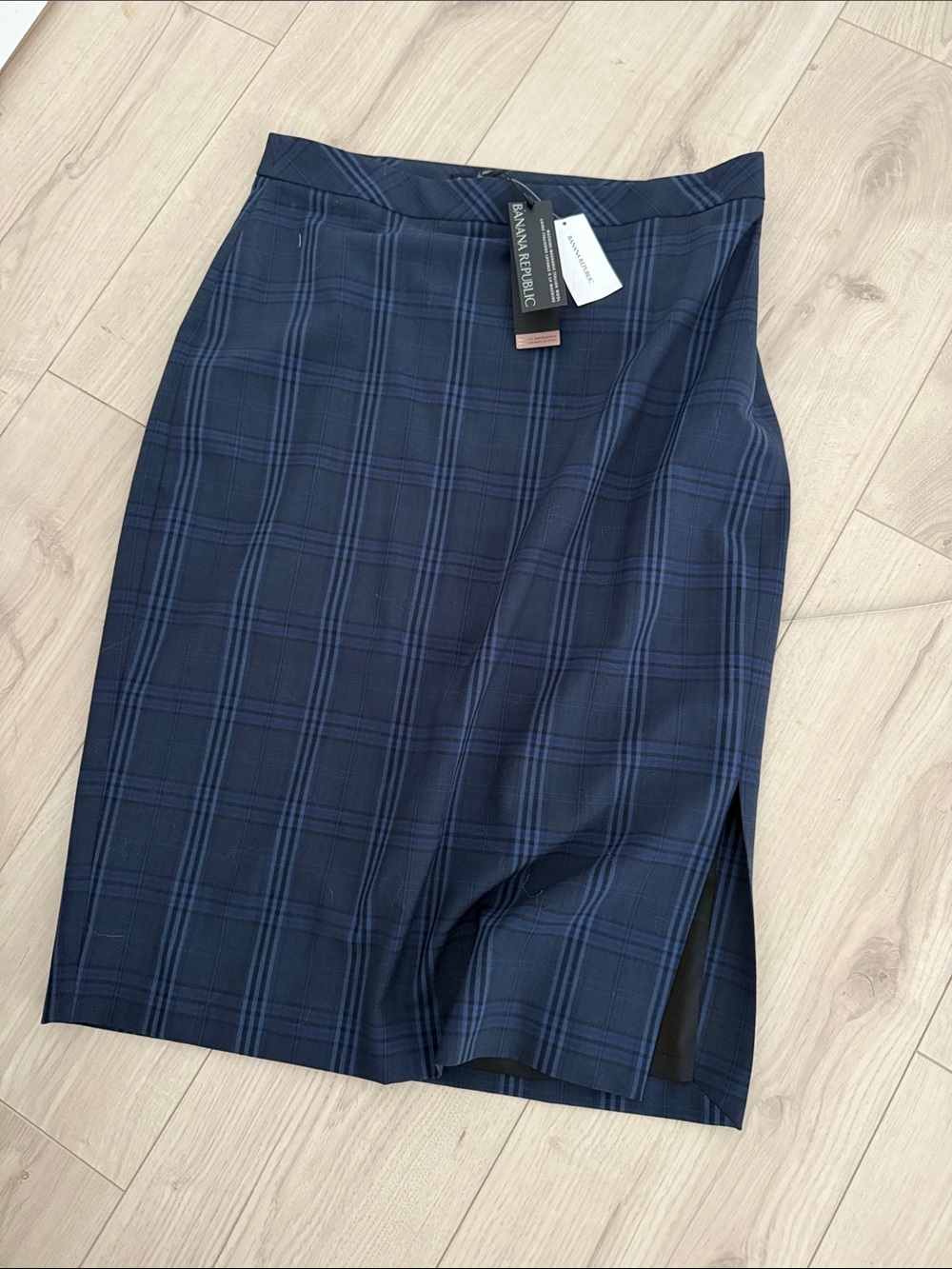 Banana Republic NWT Navy Plaid Pencil Skirt w/ Side Slit